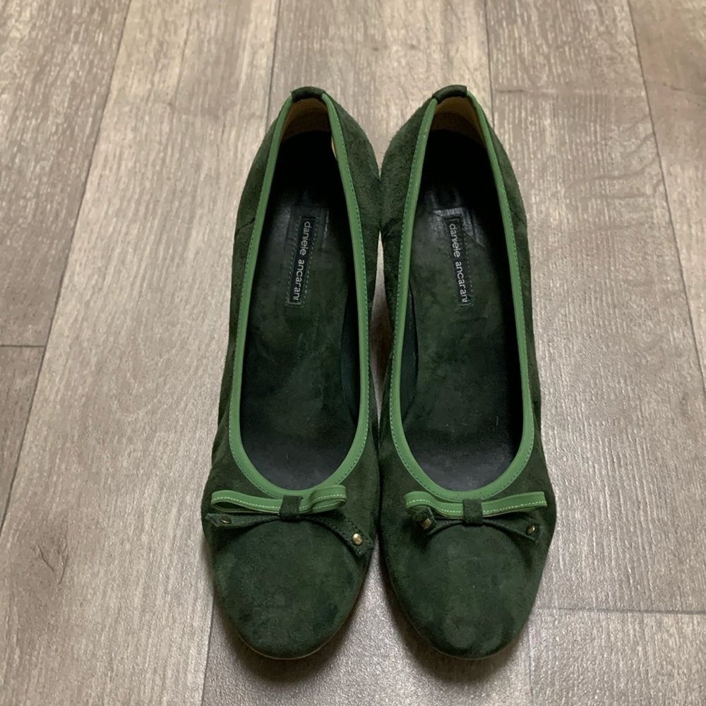 Daniele Ancarani Suede Leather Bow Tie‎ Kelly Green Block Heel Round Toe Shoes